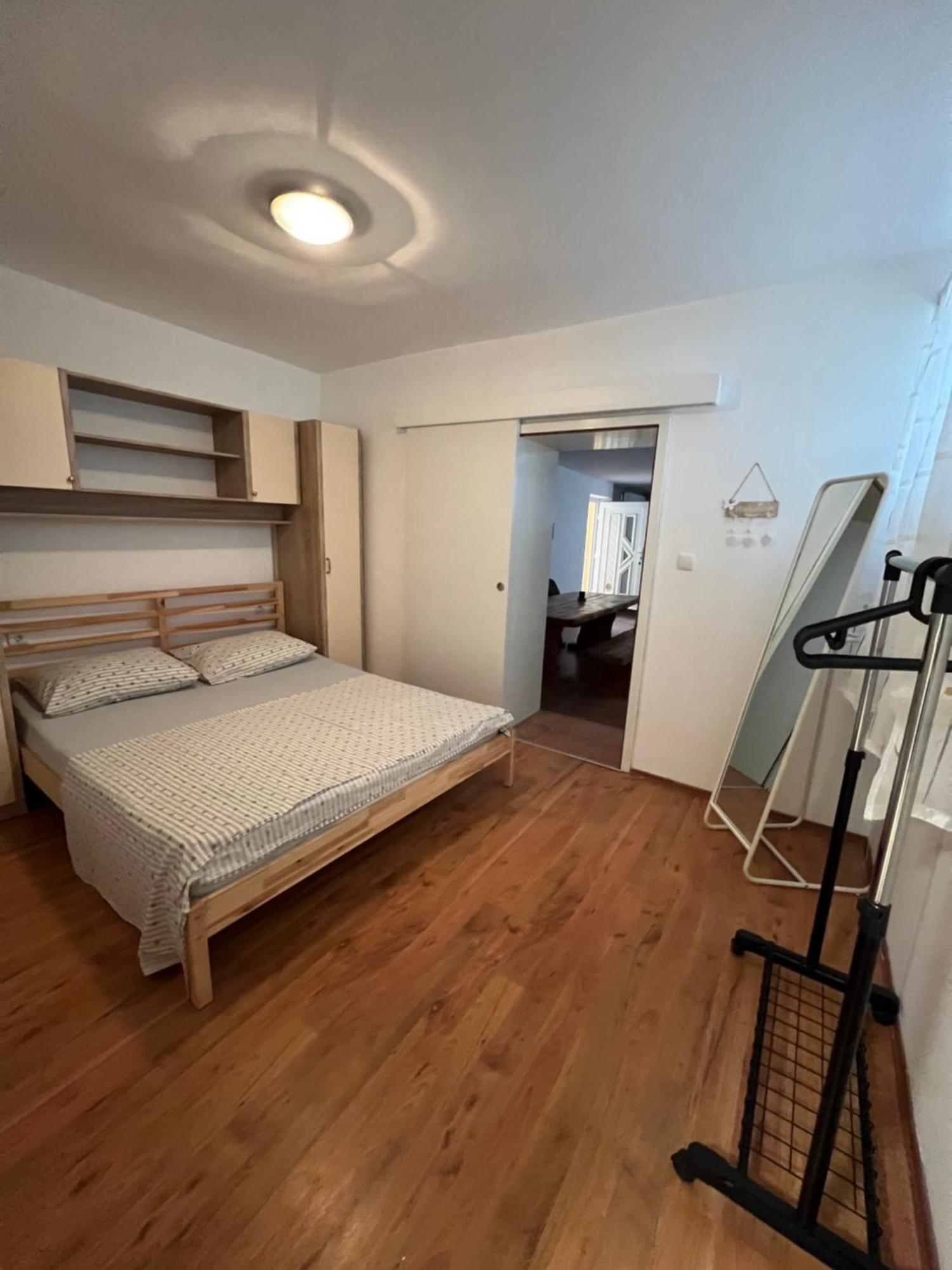 Apartmani Maksan Pakoštane エクステリア 写真