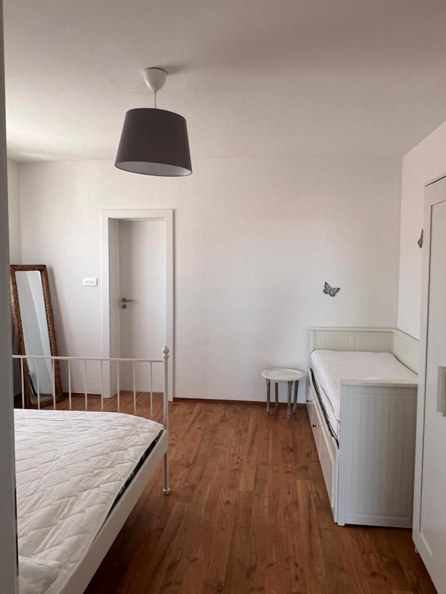 Apartmani Maksan Pakoštane エクステリア 写真