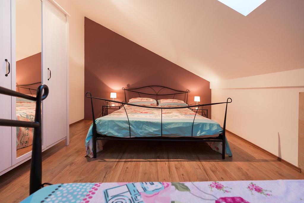 Apartmani Maksan Pakoštane エクステリア 写真