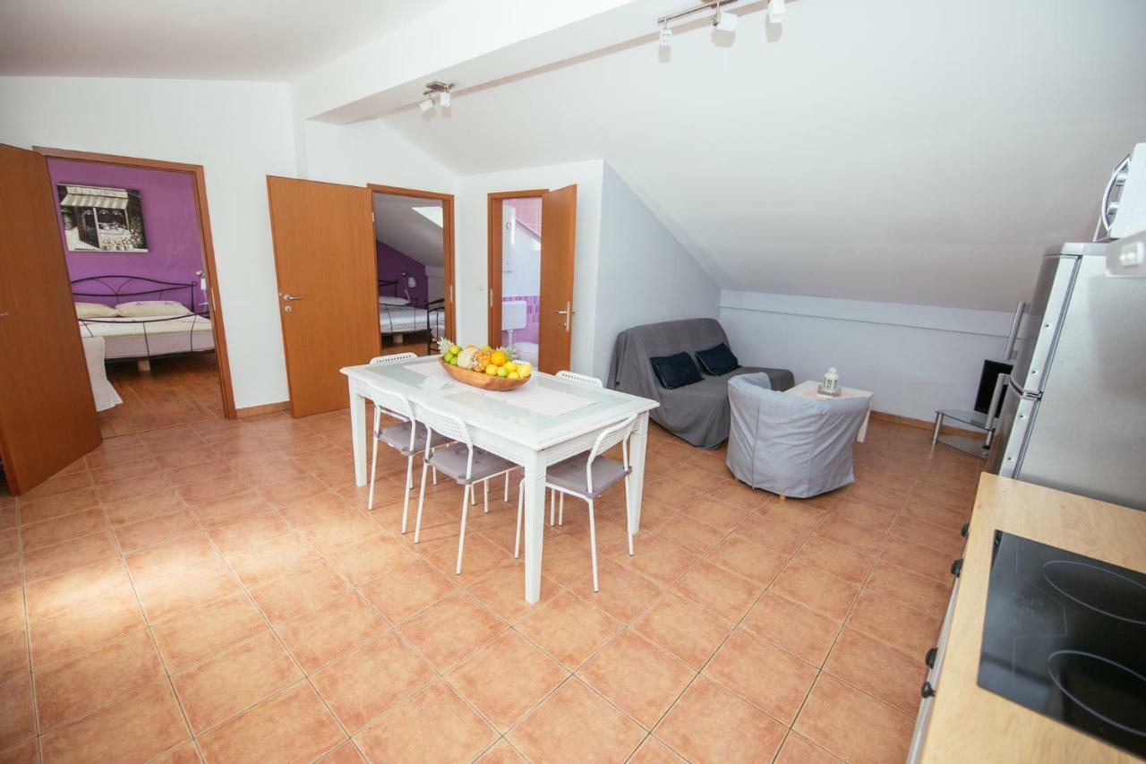 Apartmani Maksan Pakoštane エクステリア 写真