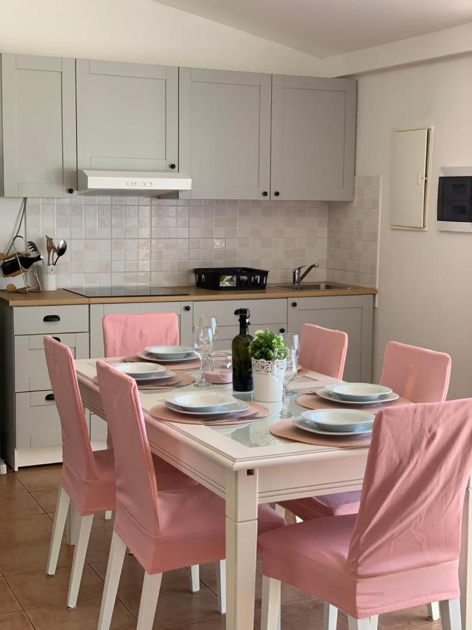 Apartmani Maksan Pakoštane エクステリア 写真